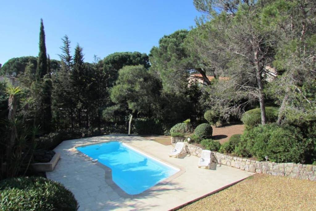 Villa 8 Pers, Climatisee, Piscine Chauffee, Un Havre De Paix Sous Les Pins Parasols Roquebrune-sur-Argens Exterior foto